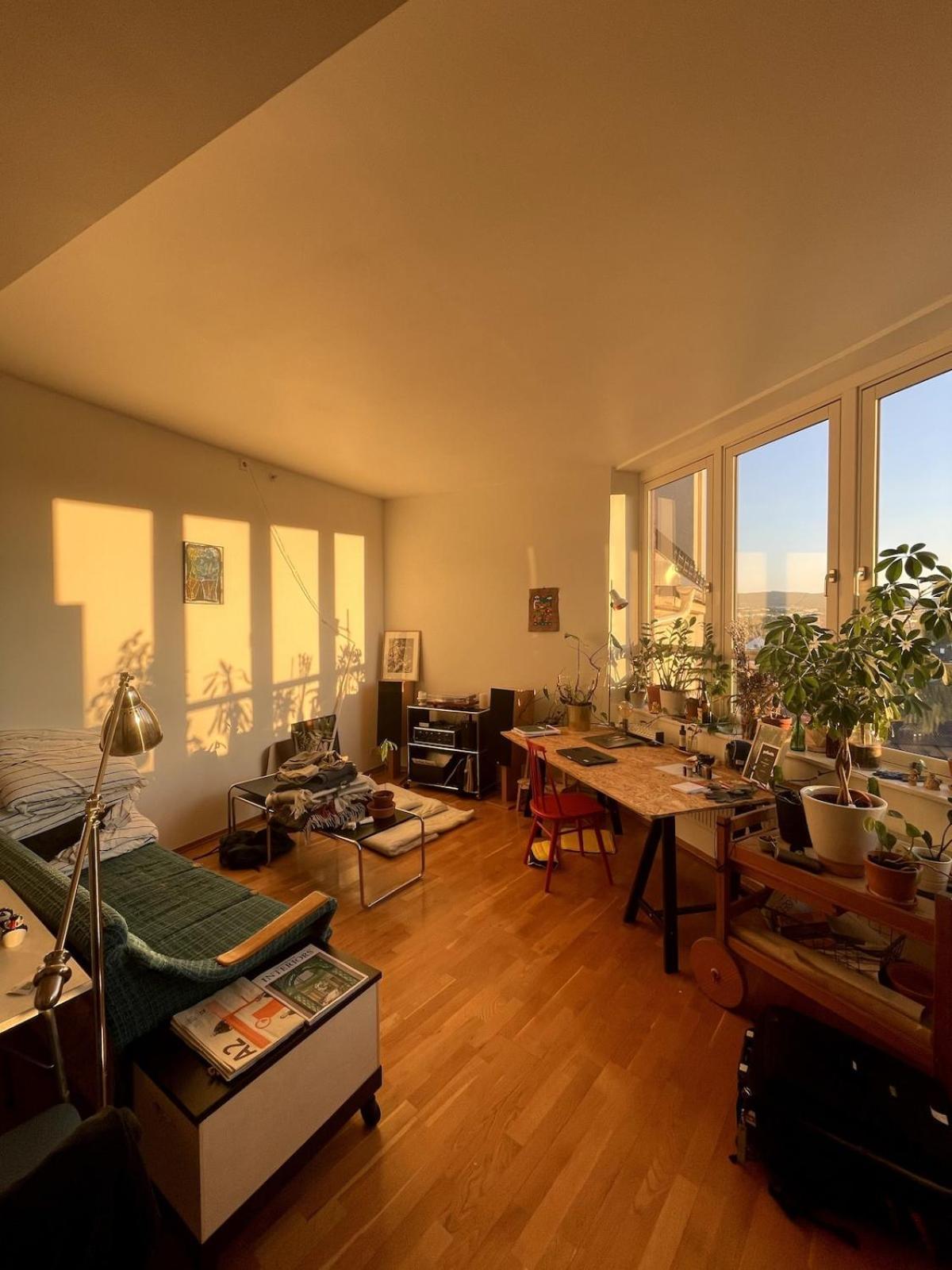 The Nest - Feels Like - Quiet And Bright Oslo